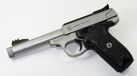 Smith &amp; Wesson SW22 Victory .22LR Threaded Barrell